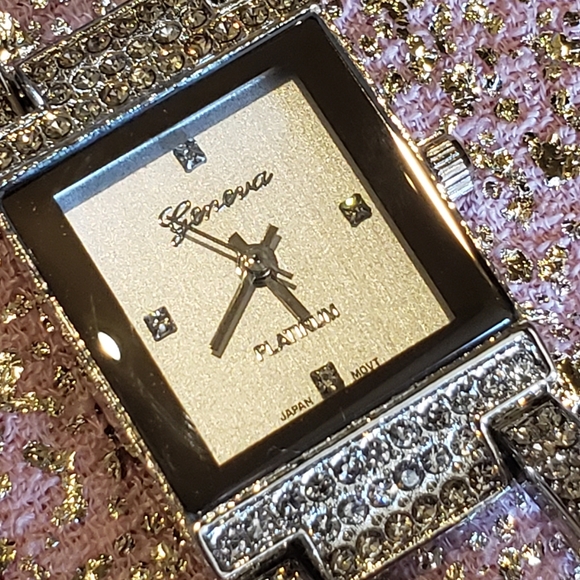 Geneva platinum bangle watch. New! No box. - Picture 8 of 11